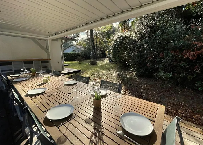 Villa Spacieuse Avec Jacuzzi Et Piscine Chauffee A Hossegor - Fr-1-413-261 *